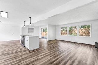 6305 S Pittsburg St in Spokane, WA - Building Photo - Building Photo