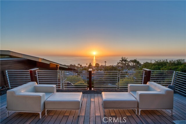 31612 Mar Vista Ave in Laguna Beach, CA - Foto de edificio