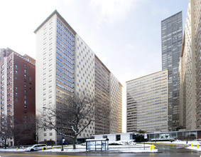 3950 N Lake Shore Dr in Chicago, IL - Building Photo - Building Photo