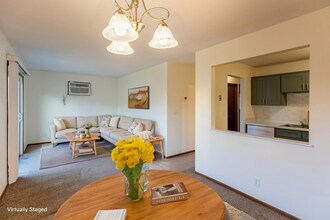 5070 Division Ave, Unit 2 in White Bear Lake, MN - Building Photo - Building Photo