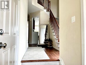 209 Hornchurch Ln in Ottawa, ON - Building Photo - Building Photo
