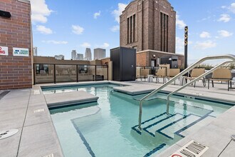 The Hall Lofts in Minneapolis, MN - Foto de edificio - Building Photo