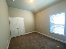 1247 FM306 in Canyon Lake, TX - Building Photo