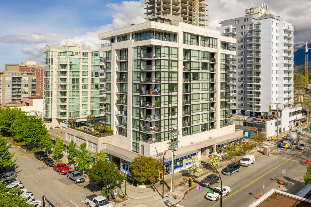 St. George in North Vancouver, BC - Building Photo