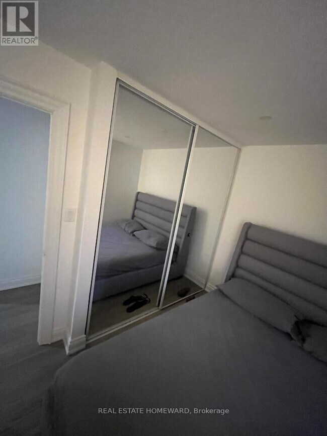 932 Elgin St in Newmarket, ON - Building Photo - Building Photo