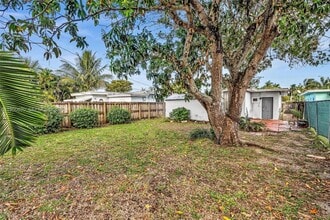 930 N 16th Ave in Hollywood, FL - Building Photo - Building Photo