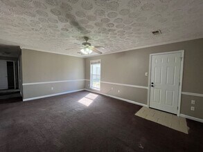 10551 Chateau Dr in Olive Branch, MS - Building Photo - Building Photo