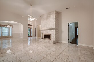 13107 Vista Loma in San Antonio, TX - Building Photo - Building Photo