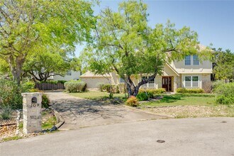 109 Vinca Dr in Lakeway, TX - Building Photo - Building Photo