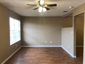 1409 N Bishop St in San Marcos, TX - Building Photo - Building Photo