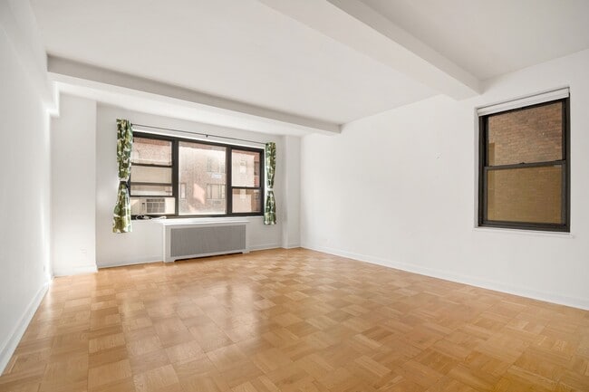 property at 30 E 37th St