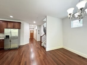 11347 NW Kimble Ct in Portland, OR - Building Photo - Building Photo