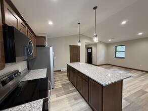 419 2nd St E in Altoona, WI - Building Photo - Building Photo