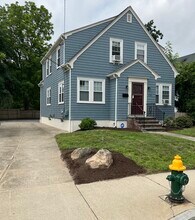 1082 Smith St, Unit Smith St FL 1 in Providence, RI - Building Photo - Building Photo