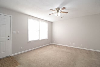 814-B Golfview Pl in Clarksville, TN - Building Photo - Building Photo