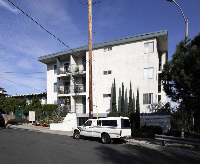 1209 Hueneme St in San Diego, CA - Foto de edificio - Building Photo