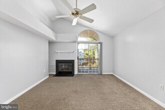 6918 Victoria Dr-Unit -L in Alexandria, VA - Building Photo - Building Photo