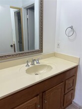 295 NW 72nd Ave in Miami, FL - Building Photo - Building Photo