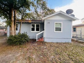 1742 West St in Jacksonville, FL - Building Photo