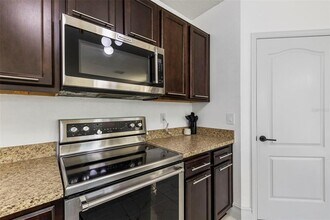 6012 Forest Ridge Ln in Winter Haven, FL - Building Photo - Building Photo