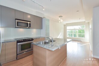 6430-6194 194 St in Surrey, BC - Building Photo - Building Photo