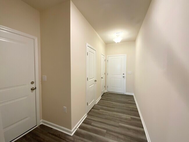 836 Falls Grove Trl in High Point, NC - Building Photo - Building Photo