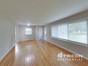 741 68th Ave NE in Fridley, MN - Building Photo - Building Photo