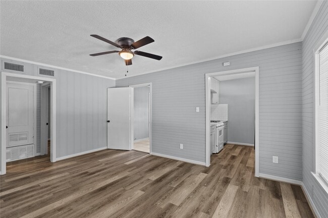 property at 2324 Cedar Dr