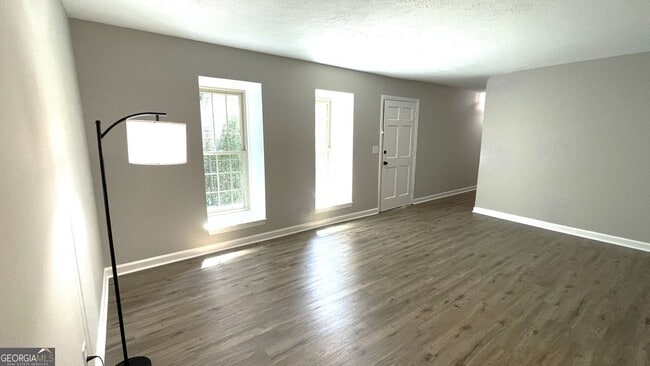 property at 3091 Colonial Way