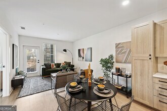 2945 Cumberland Mall in Atlanta, GA - Building Photo - Building Photo