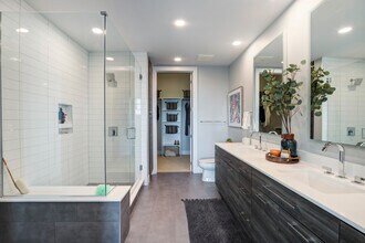 Gables Vista in Denver, CO - Building Photo - Interior Photo