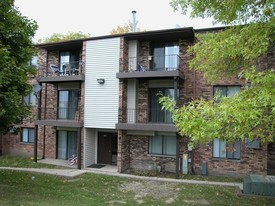 172 Gladstone Dr Apartments