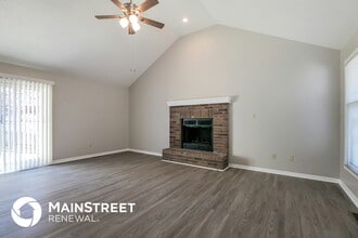 613 SE Ashton Dr in Lee's Summit, MO - Building Photo - Building Photo