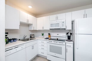 Parks Residential - Denver in Centennial, CO - Building Photo