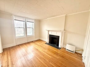 149 2nd Ave, Unit 2 in Troy, NY - Building Photo - Building Photo