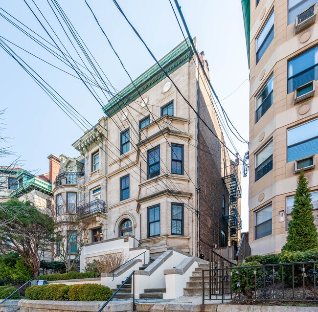 927 Hudson St in Hoboken, NJ - Building Photo - Building Photo