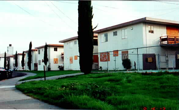 Terrace Glen Apartments in Antioch, CA - Building Photo - Building Photo