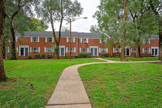 The Woodlands in Belleville, NJ - Foto de edificio - Building Photo