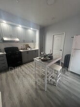 219 Stewart St in Peterborough, ON - Building Photo - Building Photo