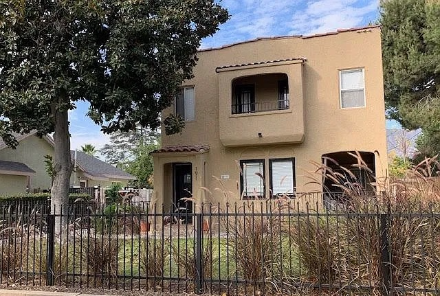 191 E Tremont St in Pasadena, CA - Building Photo