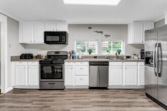 4497 McLain Cir in Acworth, GA - Building Photo - Building Photo