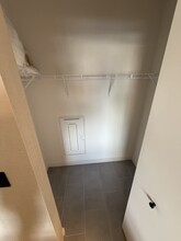 60 NW 31st St, Unit A9 in Miami, FL - Building Photo - Building Photo