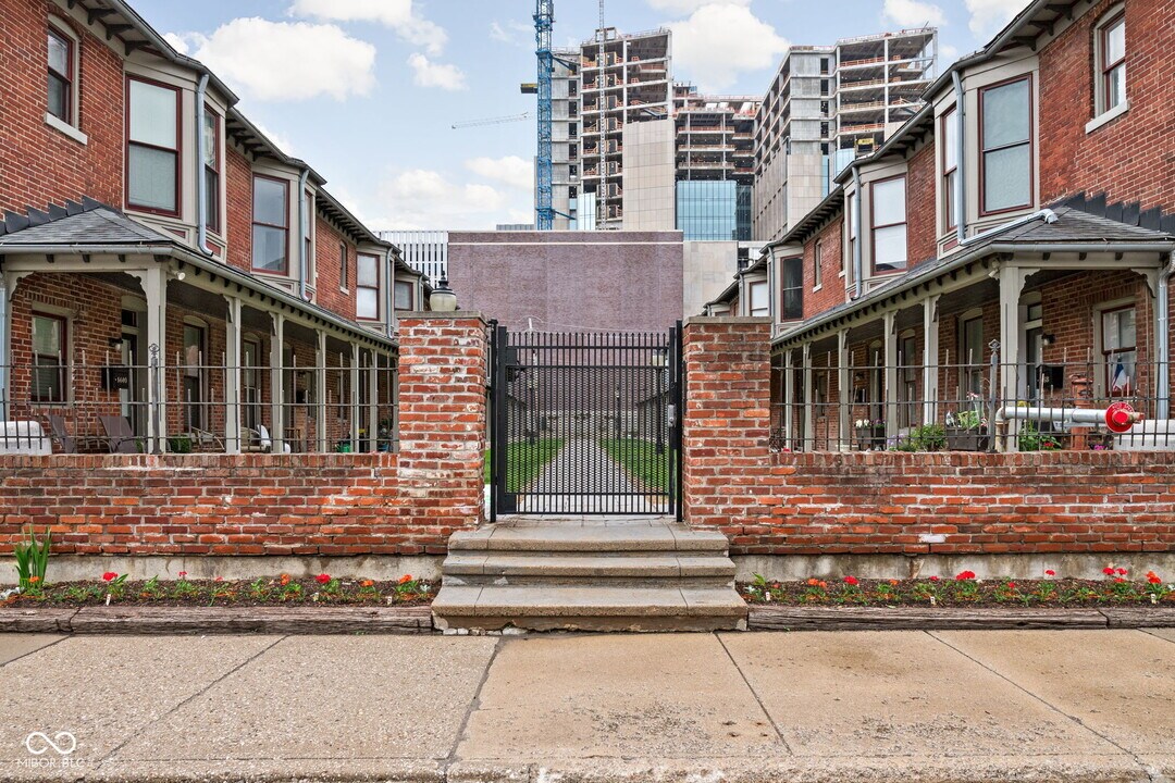 1446 N Illinois St in Indianapolis, IN - Building Photo