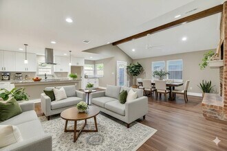 2103 Woodway Dr in New Caney, TX - Building Photo - Building Photo