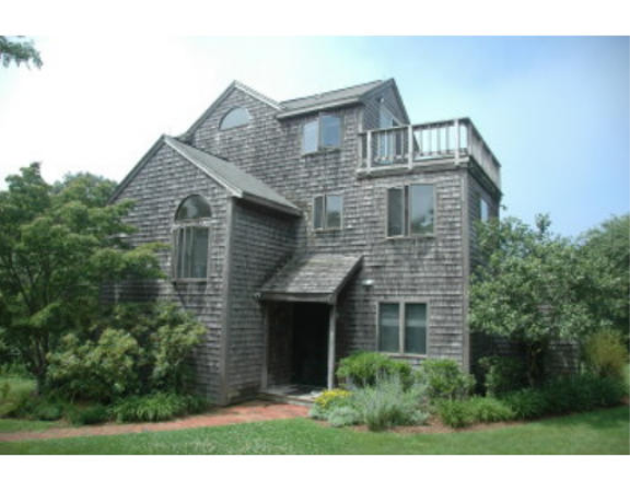 8 Lobsterville Rd in Aquinnah, MA - Building Photo - Building Photo