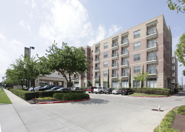 The Village of Tanglewood in Houston, TX - Building Photo - Building Photo