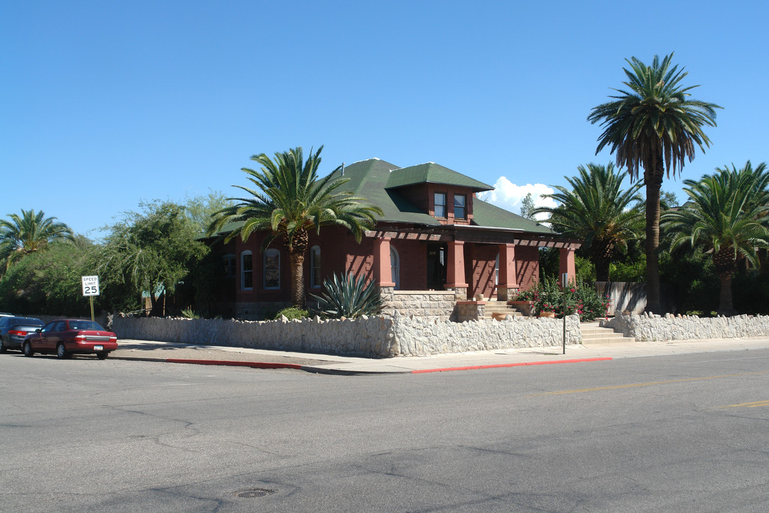 305 E University in Tucson, AZ - Building Photo