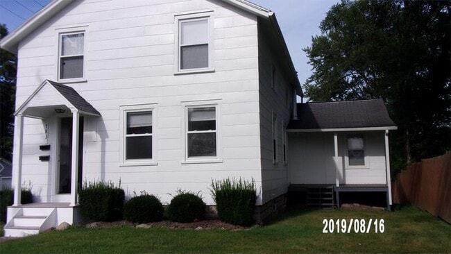 783 Tallmadge Rd in Cuyahoga Falls, OH - Building Photo - Building Photo