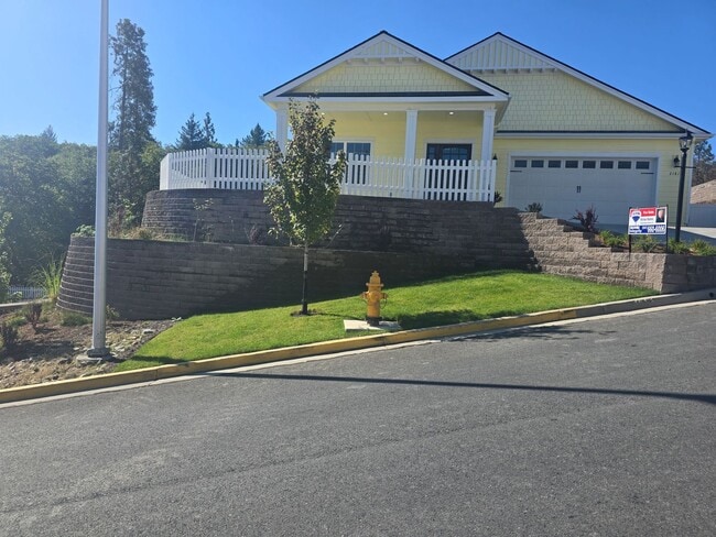 2181 SE Wyndham Way in Grants Pass, OR - Building Photo - Building Photo