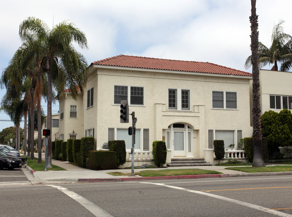 1701 E Ocean Blvd in Long Beach, CA - Building Photo